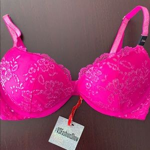 NWT Victoria’s Secret Dream Angel Padded Demi Bra
